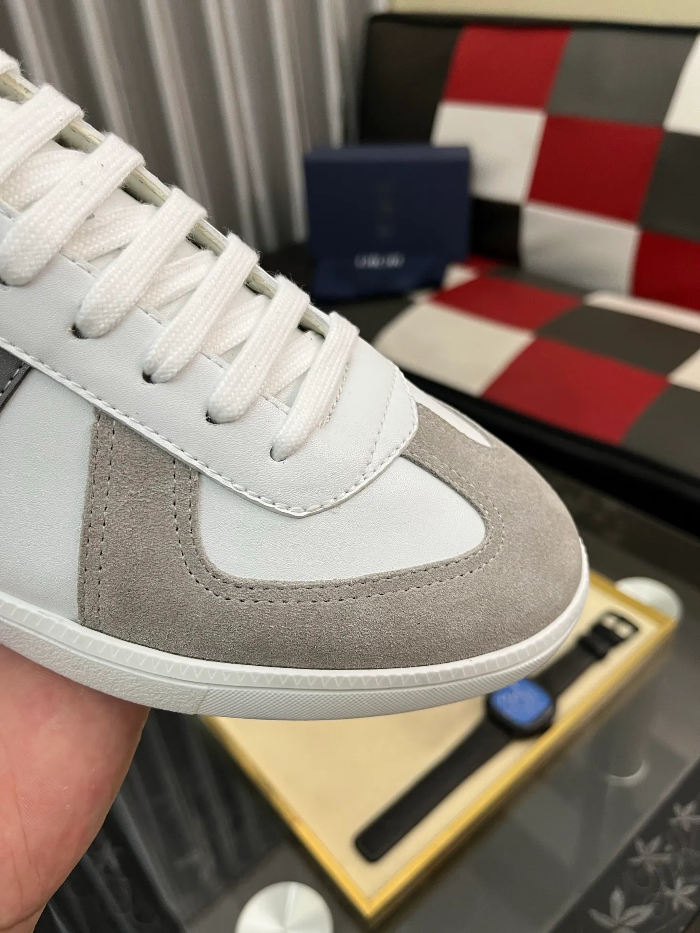 Men's shoes 💰380⌚️⌚️ 【Dior*DIAO】original quality.~ Unique modern style sneakers. 🏃A must-have casual shoe for trendy men😍😍 Original brand imported from Italy, imported original leather, sheep lining (refuses to discolor and grind feet) Sole: Original sole provided by the original factory, French lazy style design ⚠️Fit to the feet, original quality, super comfortable original sole. Code number: 38-448️⃣Colors available